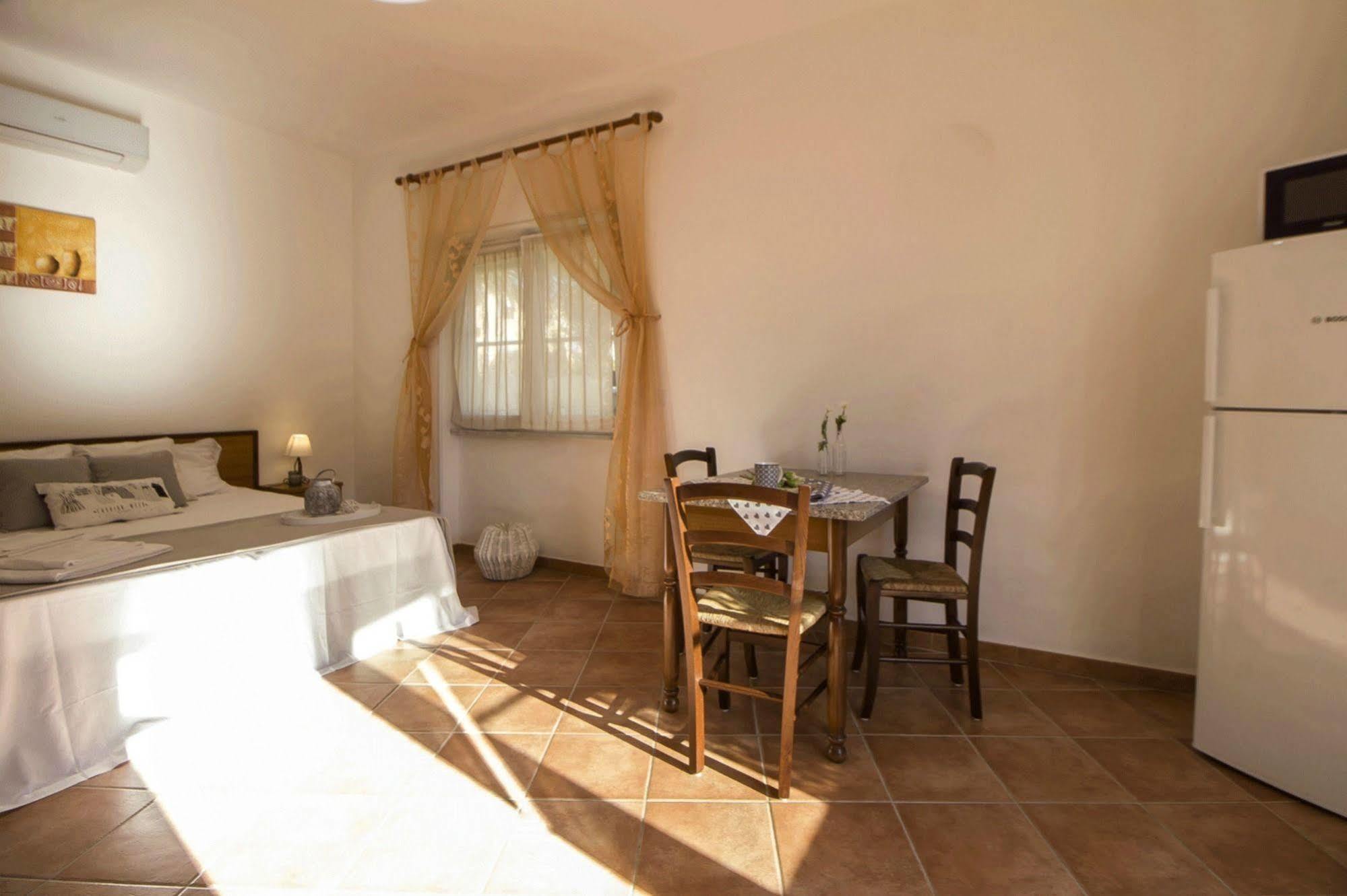 Casa Vacanze Cau - Viale Europa Alghero Ngoại thất bức ảnh