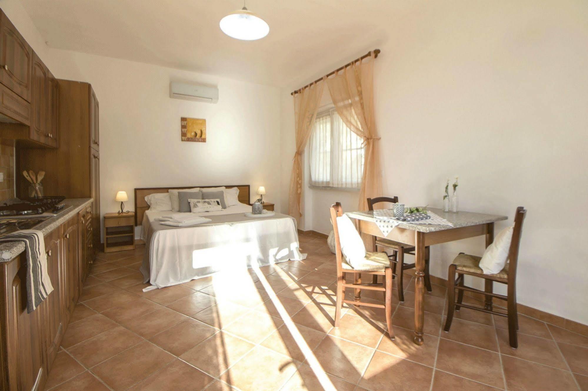 Casa Vacanze Cau - Viale Europa Alghero Ngoại thất bức ảnh